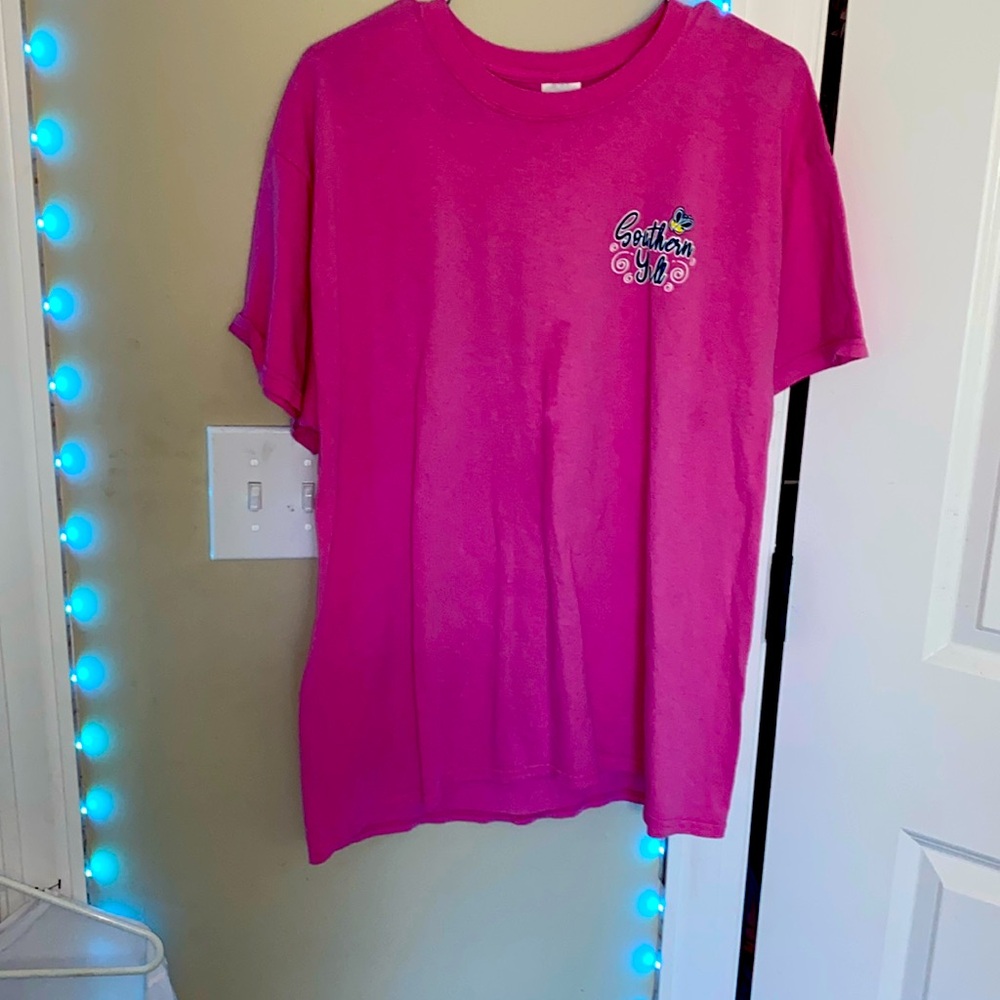 simply southern. 
Pink green and yellow . 
Large.